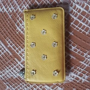 Brighton yellow pouch with little daisy